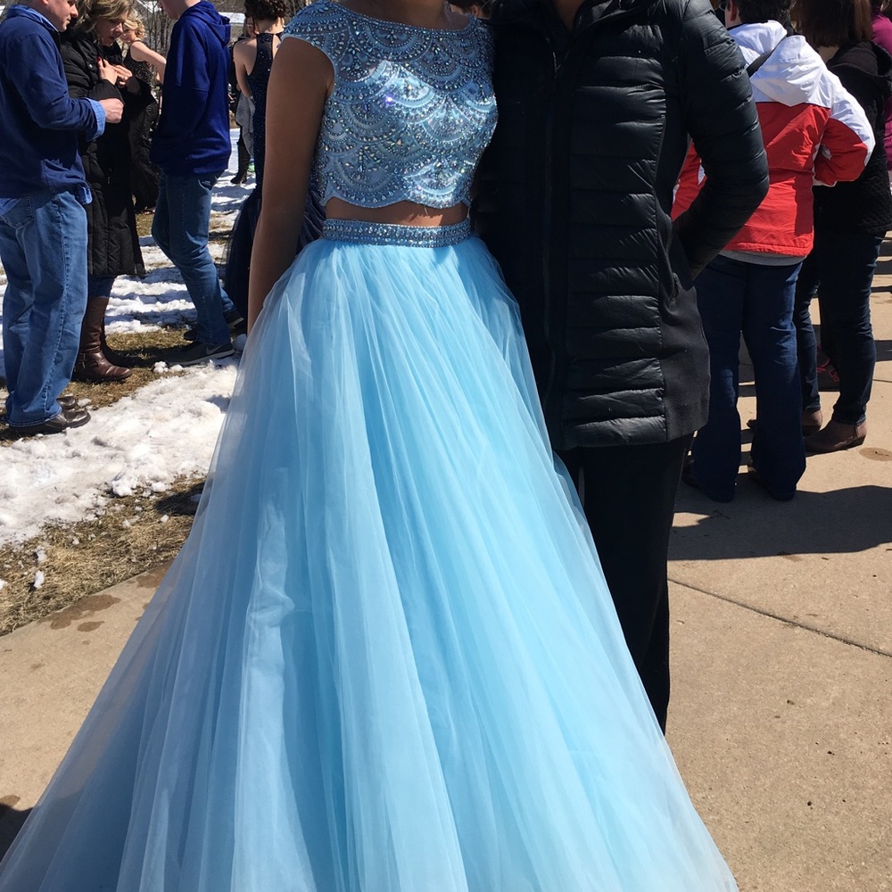 Sherri hill prom dress